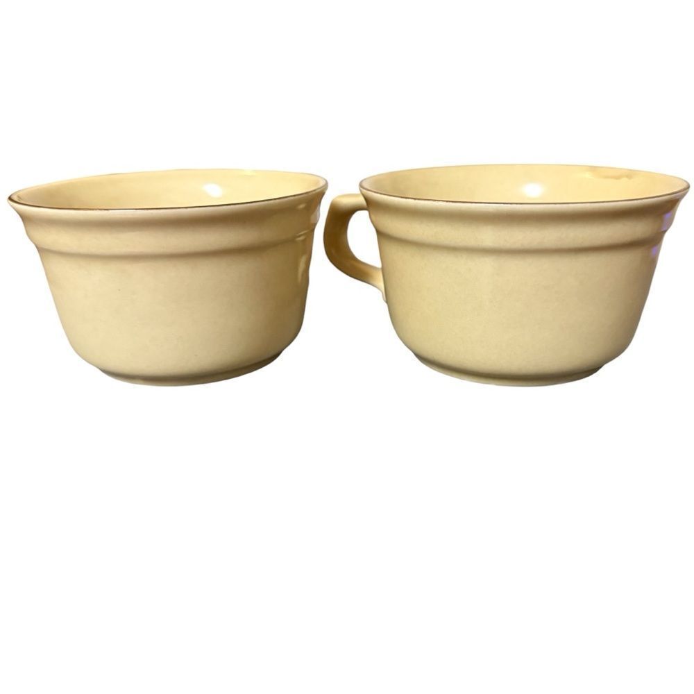 Vintage Pair of Village Pfaltzgraff Mugs Cream Brown - Picture 3 of 9